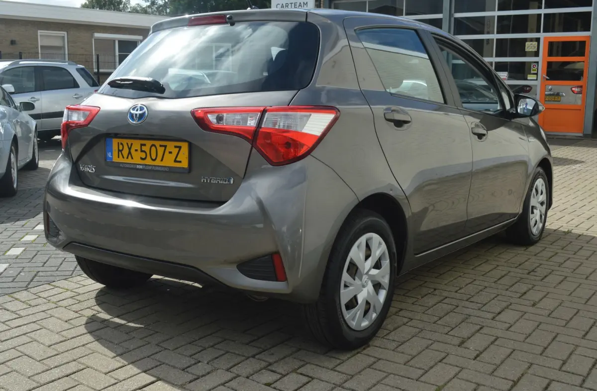 Yaris 1.5 Hybrid Aspiration Automaat / 1e eigenaar / BOVAG RIJKLAARPRIJS