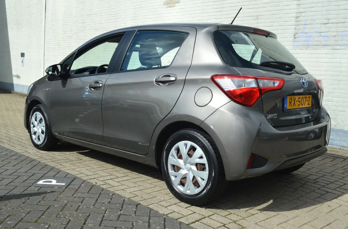 Yaris 1.5 Hybrid Aspiration Automaat / 1e eigenaar / BOVAG RIJKLAARPRIJS
