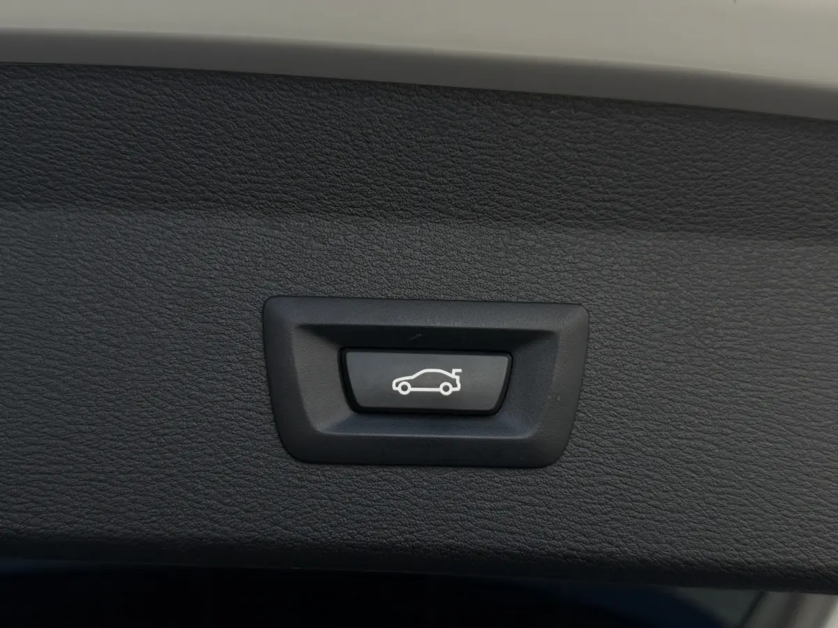 X1 sDrive18i I Aut. I Navi I 1/2 Leder