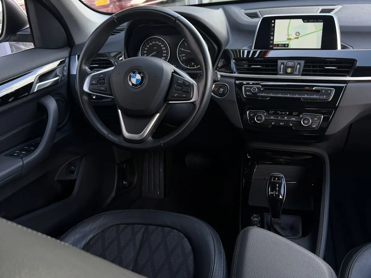 X1 sDrive18i I Aut. I Navi I 1/2 Leder