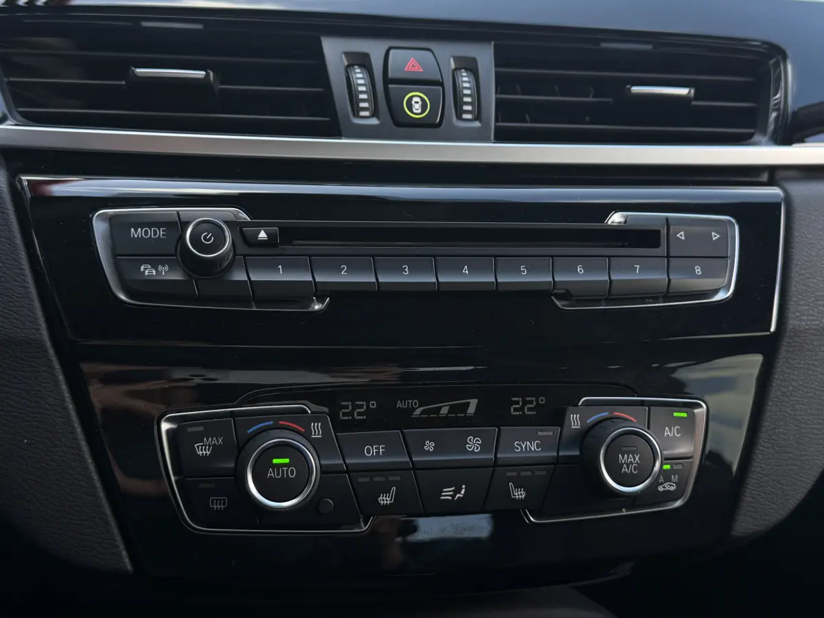 X1 sDrive18i I Aut. I Navi I 1/2 Leder