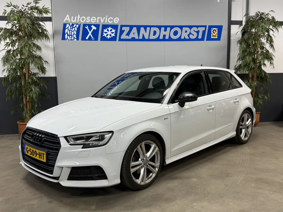 A3 Sportback 30 TFSI Advance Sport // S-line // Virtual dash // pdc