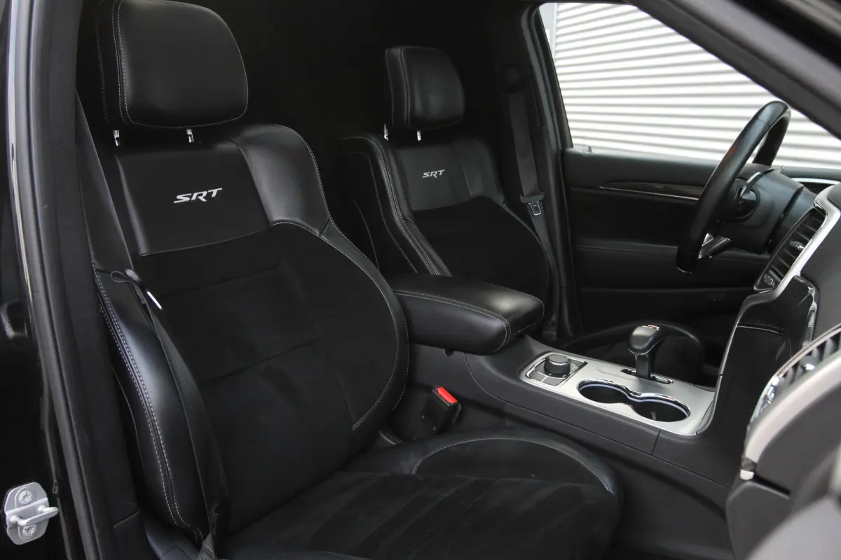 Grand Cherokee 6.4 V8 SRT8 I Aut. I 468 PK I Grijs Kenteken