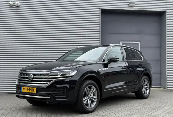 Touareg 3.0 TDI R-Line I Aut. I Grijs Kenteken I Leder I Navi I 57000 km