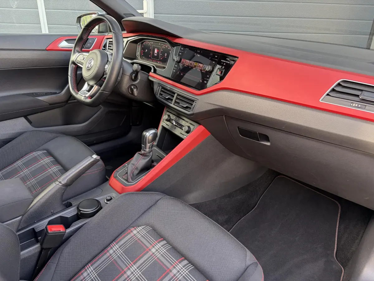 Polo 2.0 TSI GTI | CarPlay | Stoel verwarming | Camera | Pano | LED |