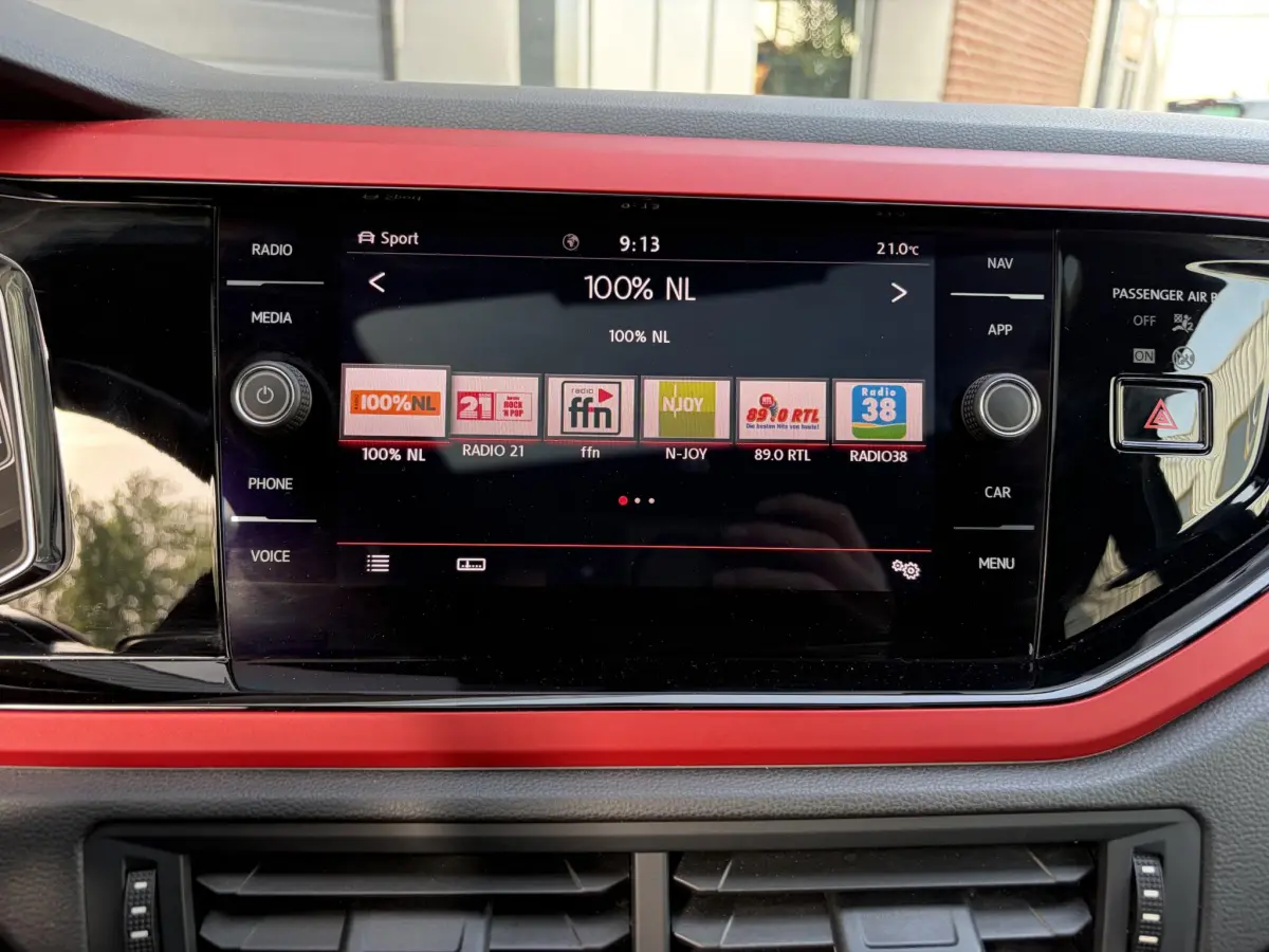Polo 2.0 TSI GTI | CarPlay | Stoel verwarming | Camera | Pano | LED |