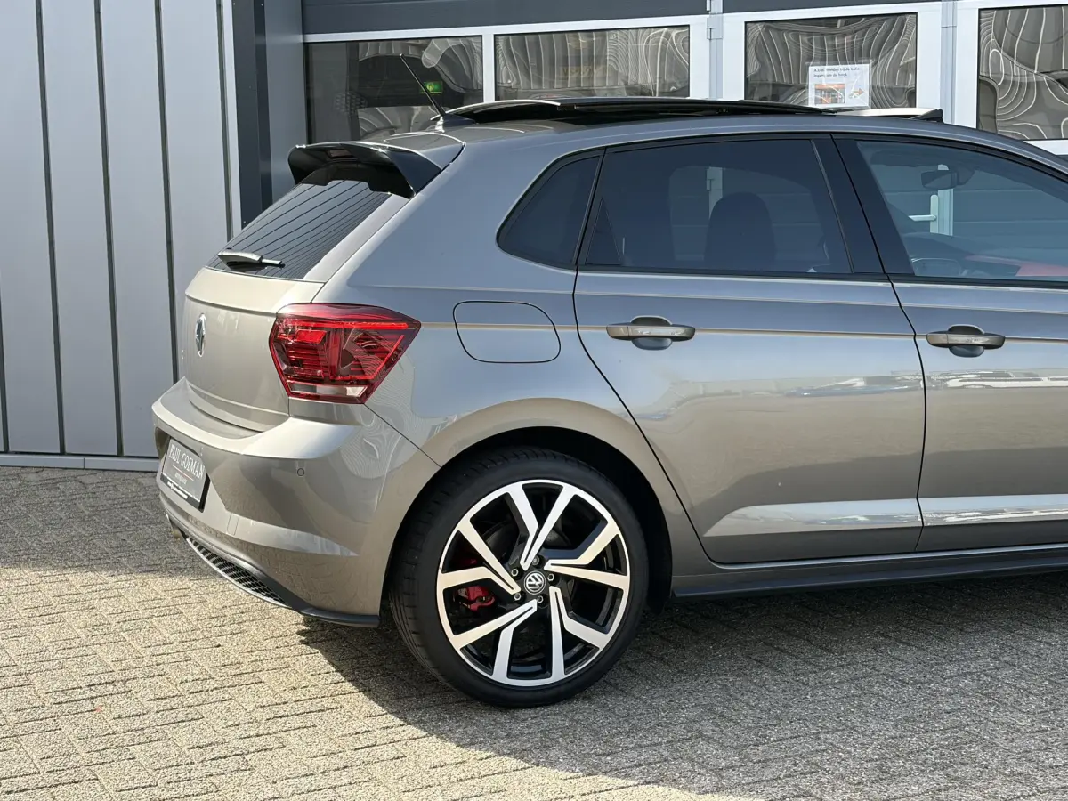 Polo 2.0 TSI GTI | CarPlay | Stoel verwarming | Camera | Pano | LED |