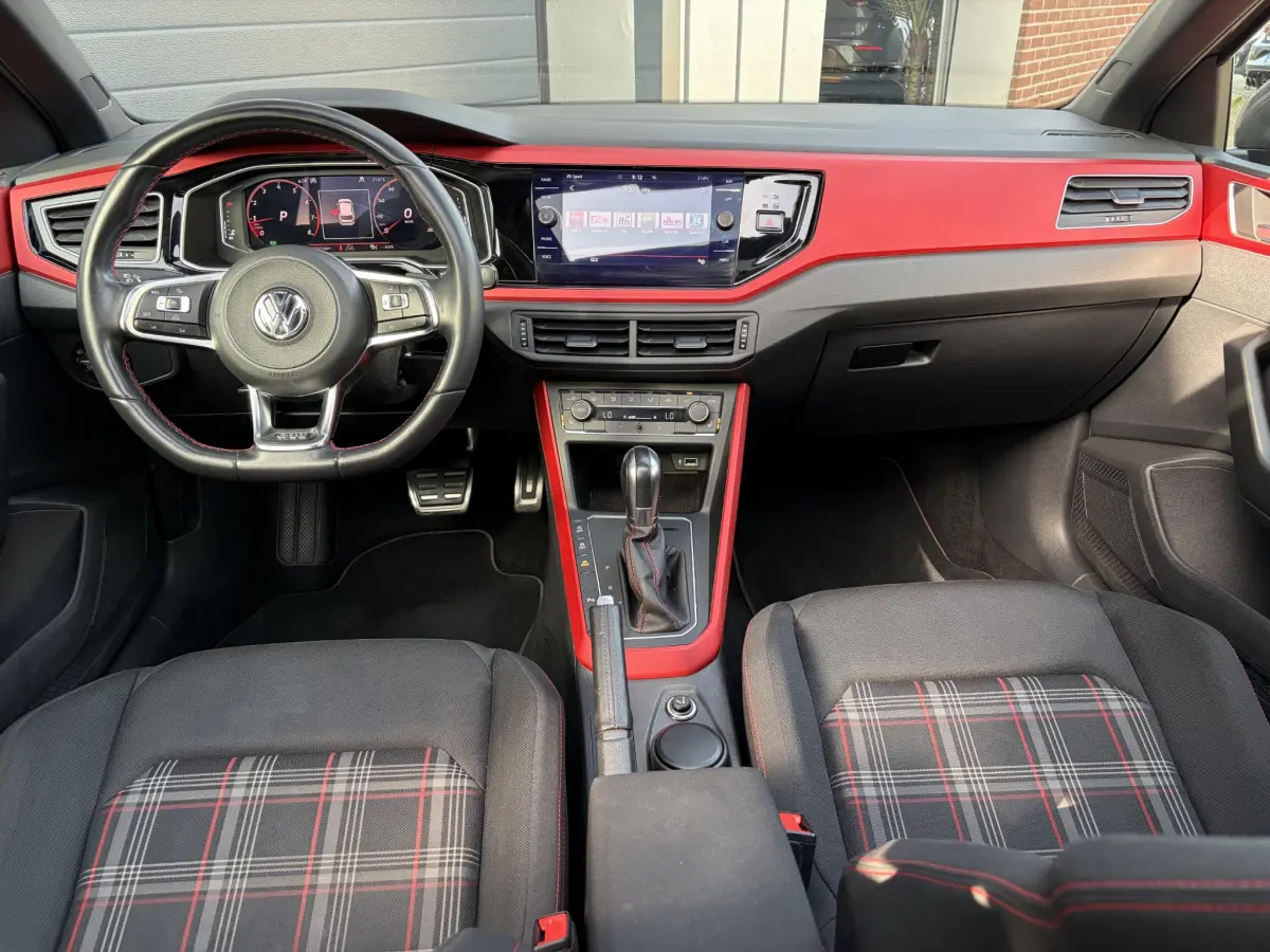 Polo 2.0 TSI GTI | CarPlay | Stoel verwarming | Camera | Pano | LED |