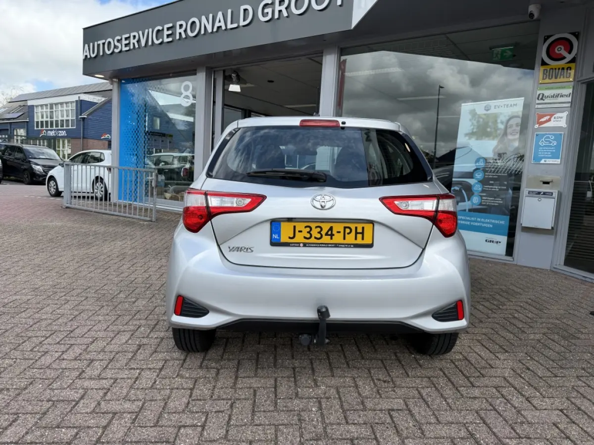 Yaris (Gereserveerd) 1.5 VVT-i Active | Airco | Automaat | Airco | Camera achter