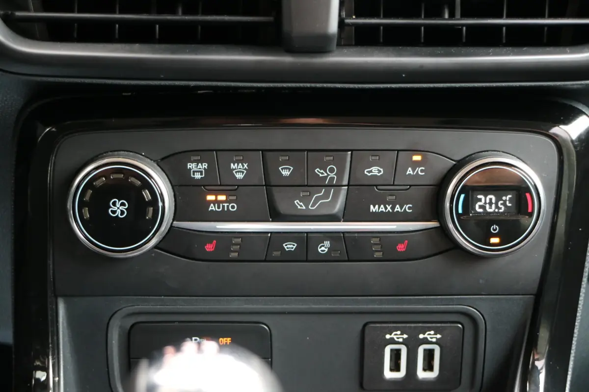 EcoSport 1.0 EcoBoost ST-Line | Trekhaak! | Camera | Bliss! |