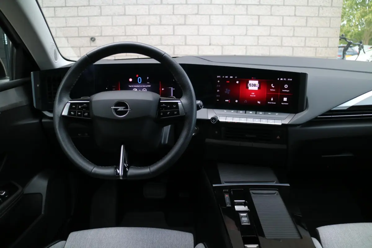 Astra 1.6 Turbo Plug In Hybrid Ultimate | AGR Stoelen! | Camera | Compleet! |
