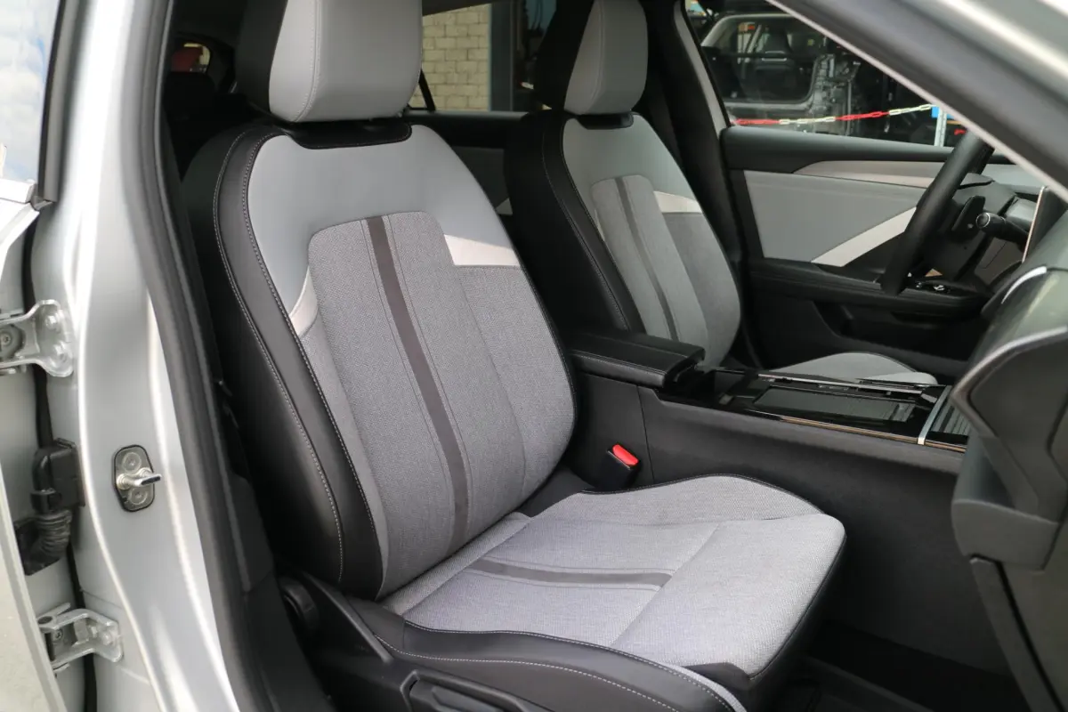 Astra 1.6 Turbo Plug In Hybrid Ultimate | AGR Stoelen! | Camera | Compleet! |