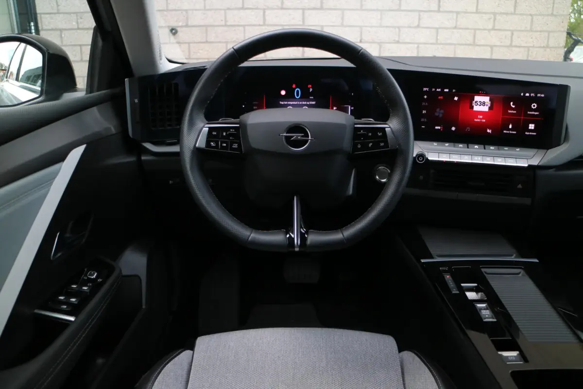 Astra 1.6 Turbo Plug In Hybrid Ultimate | AGR Stoelen! | Camera | Compleet! |