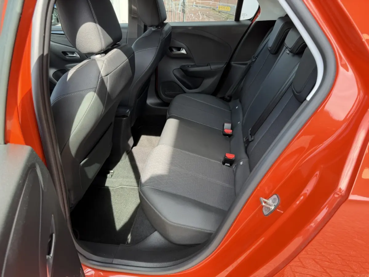 Corsa (Gereserveerd) 1.2 Elegance | Carplay | Airco | Cruise | Nieuwe Distributie | Automaat