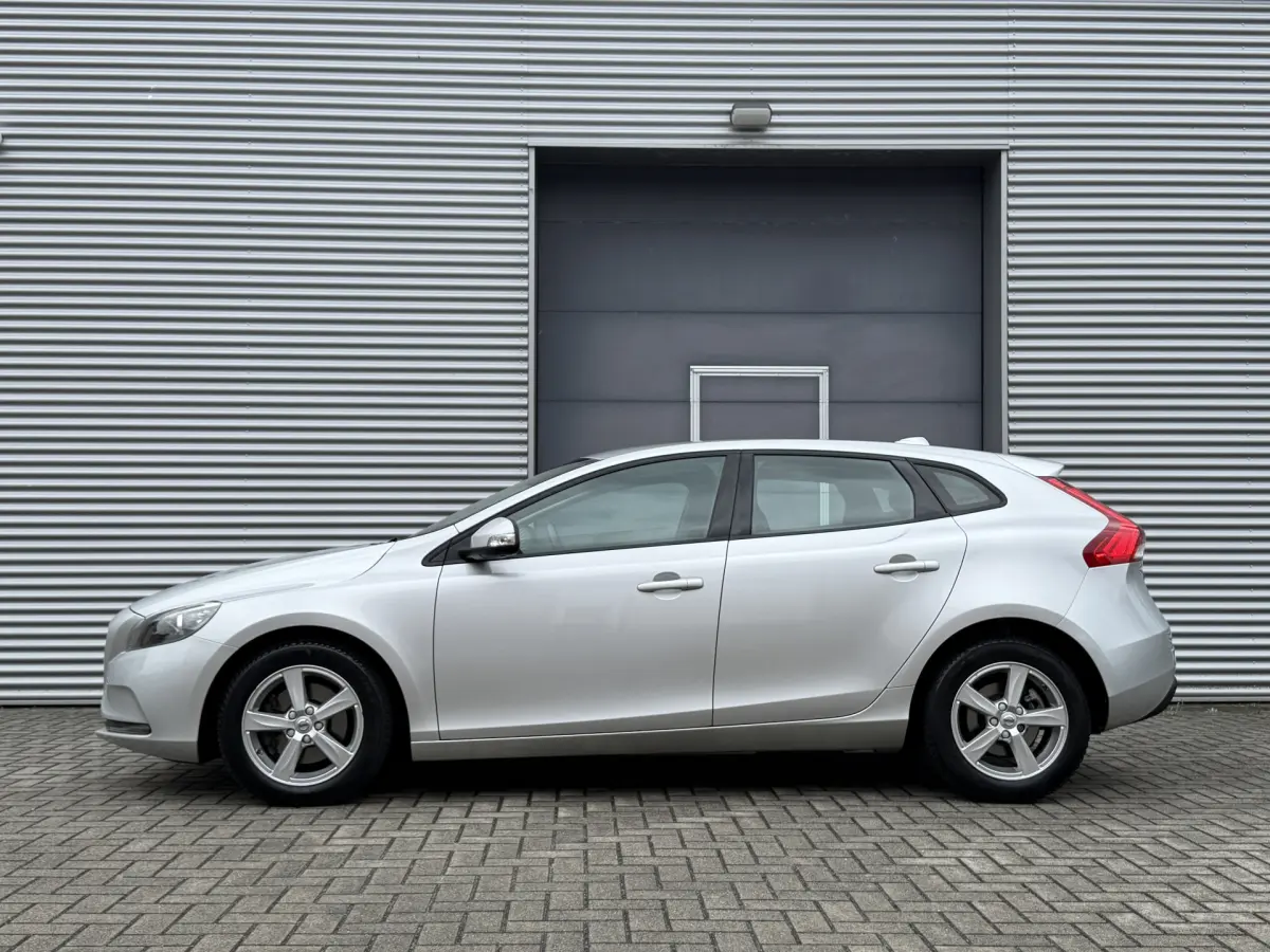 V40 2.0 T2 Kinetic I Cruise Contol I Airco I Dealer Oh.