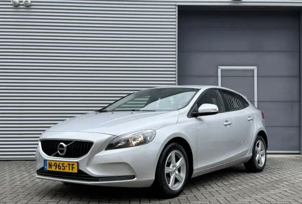 V40 2.0 T2 Kinetic I Cruise Contol I Airco I Dealer Oh.