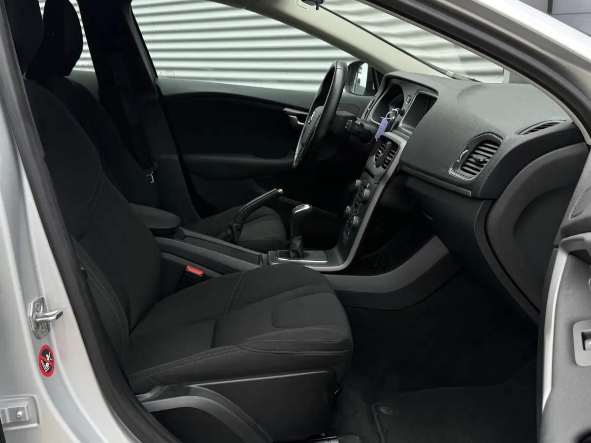 V40 2.0 T2 Kinetic I Cruise Contol I Airco I Dealer Oh.