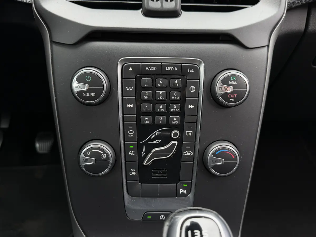 V40 2.0 T2 Kinetic I Cruise Contol I Airco I Dealer Oh.