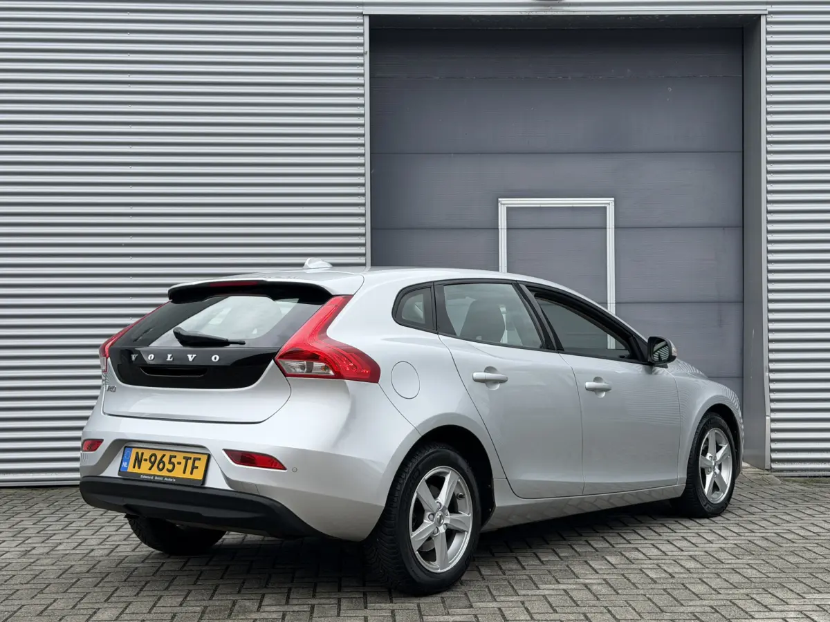 V40 2.0 T2 Kinetic I Cruise Contol I Airco I Dealer Oh.