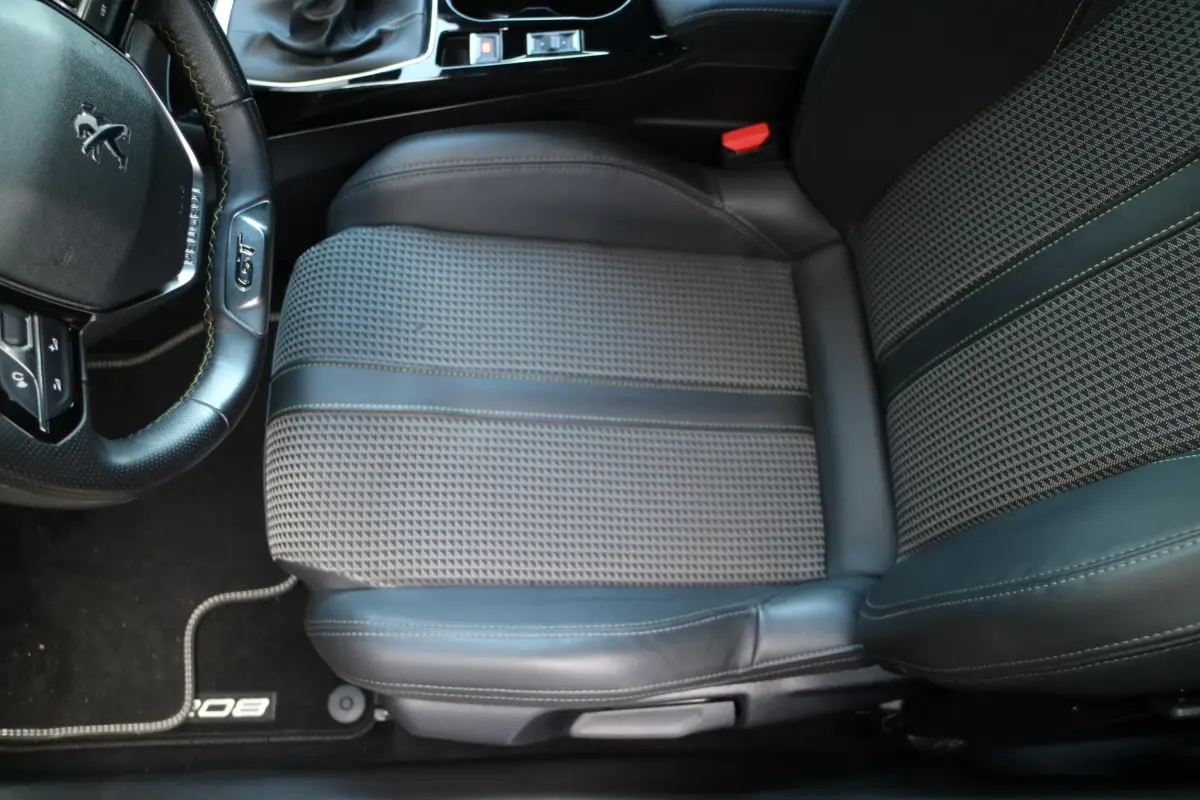208 1.2 PureTech GT Pack | Camera | Carplay |