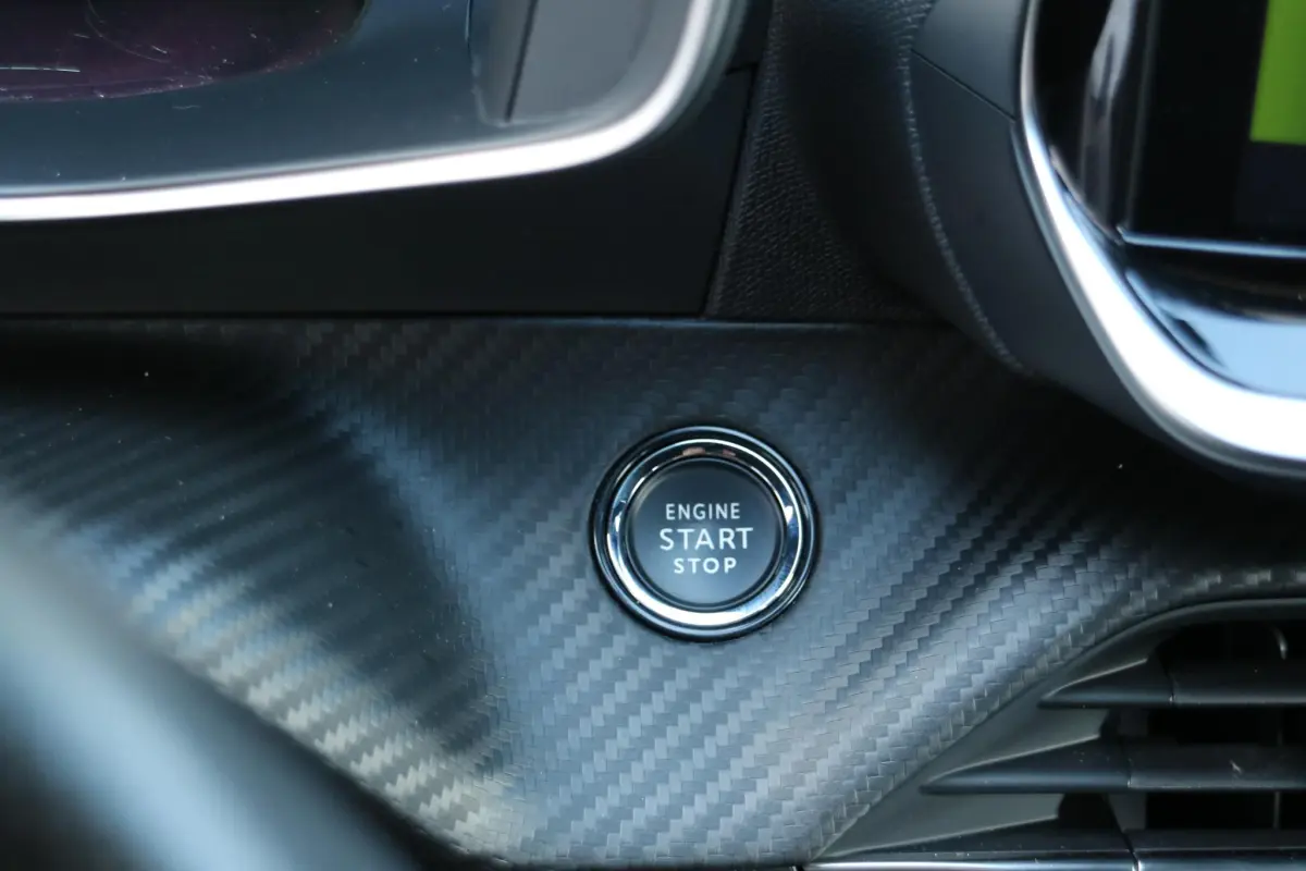 208 1.2 PureTech GT Pack | Camera | Carplay |