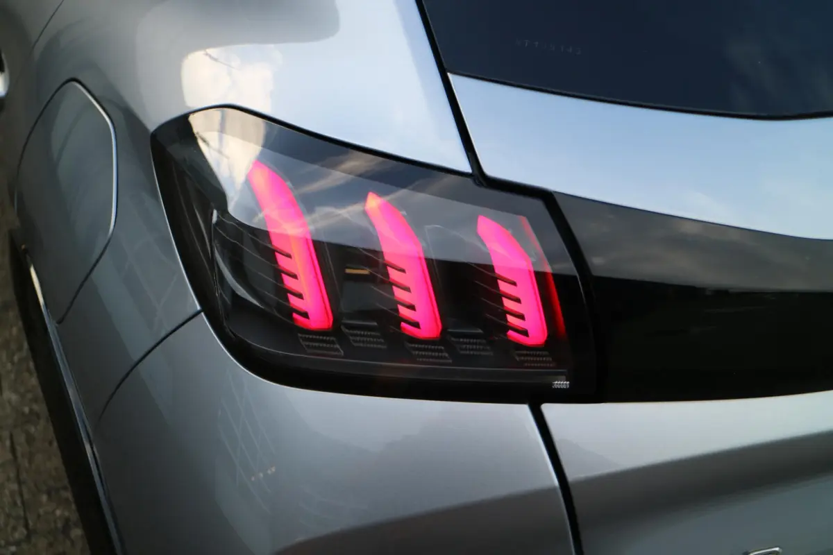 208 1.2 PureTech GT Pack | Camera | Carplay |
