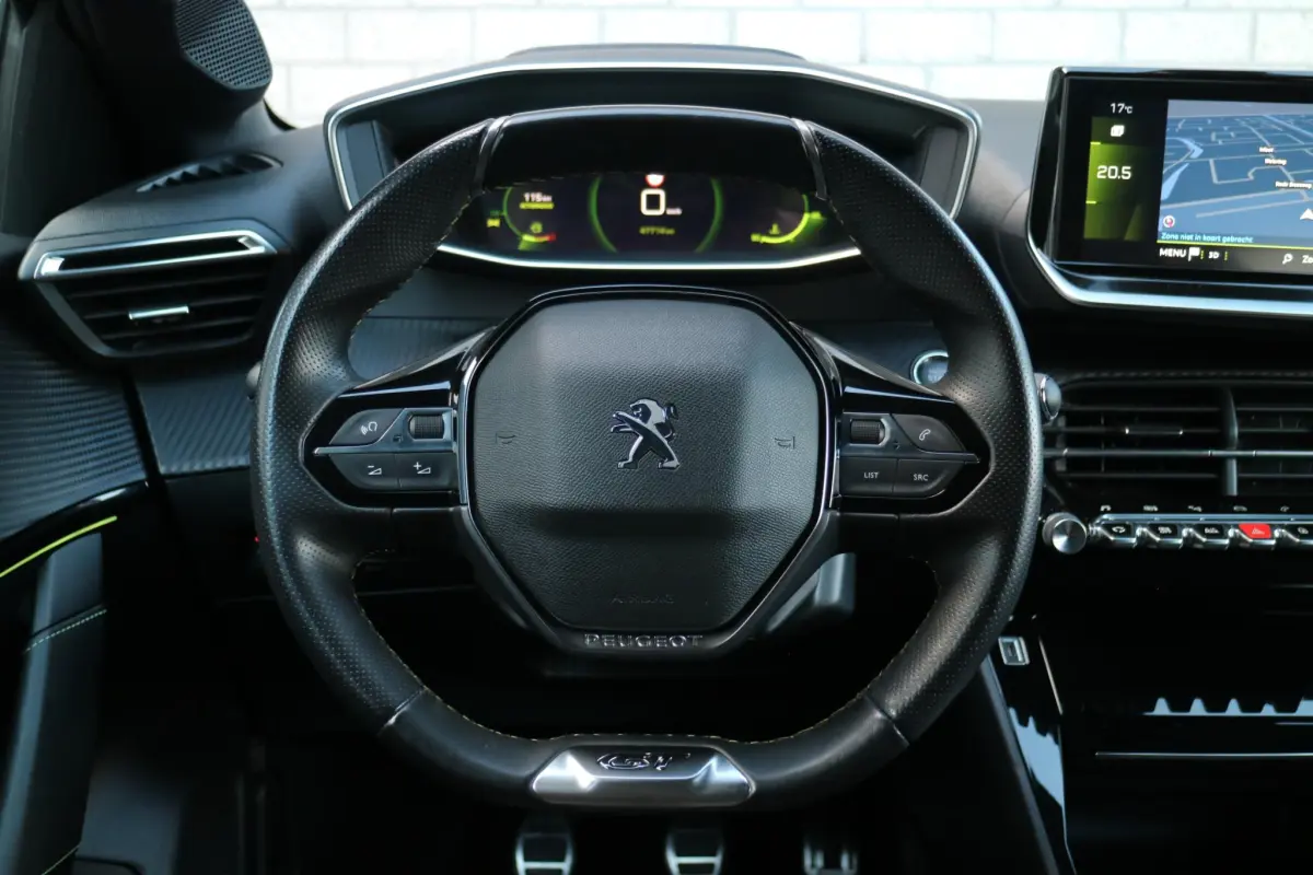 208 1.2 PureTech GT Pack | Camera | Carplay |