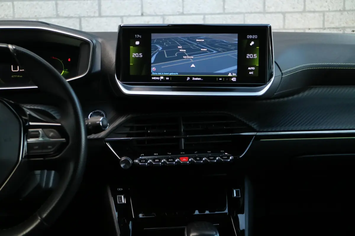 208 1.2 PureTech GT Pack | Camera | Carplay |