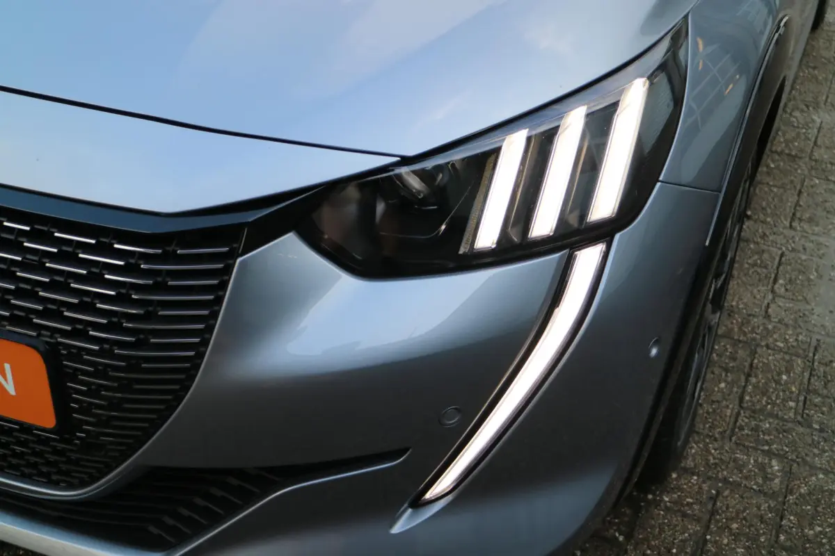 208 1.2 PureTech GT Pack | Camera | Carplay |