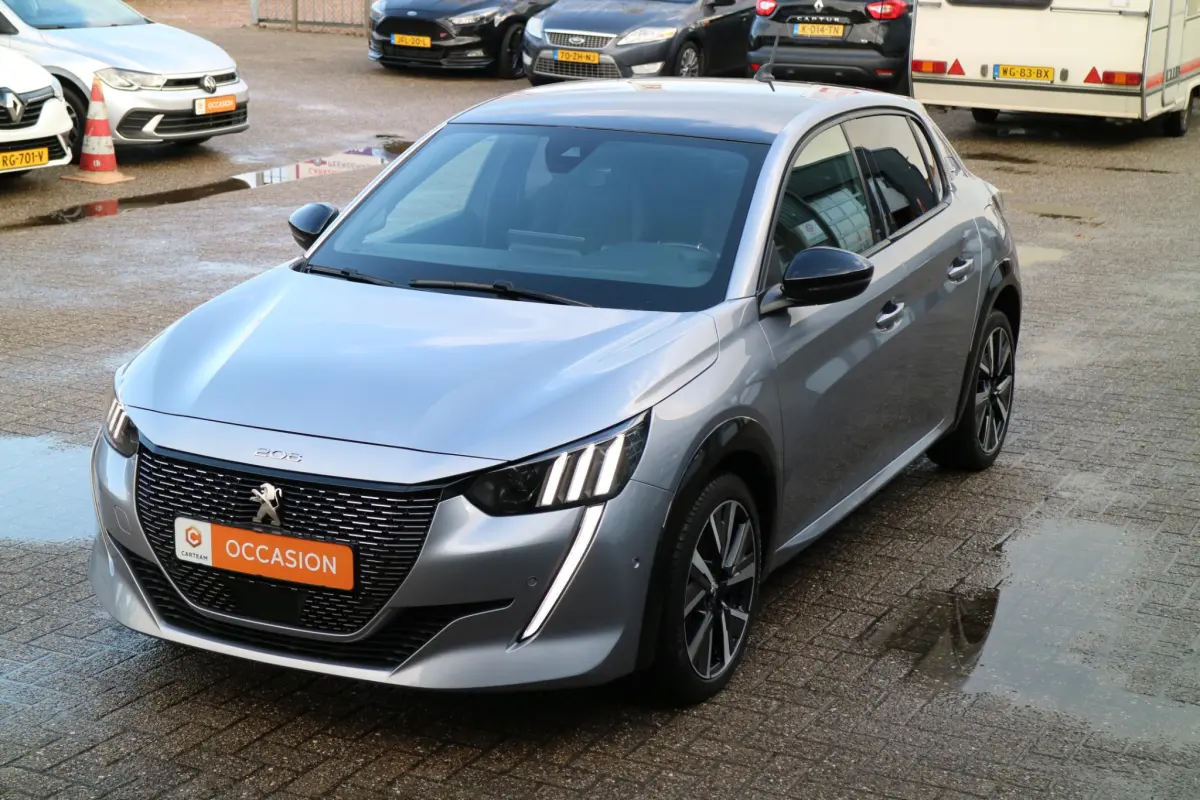 208 1.2 PureTech GT Pack | Camera | Carplay |