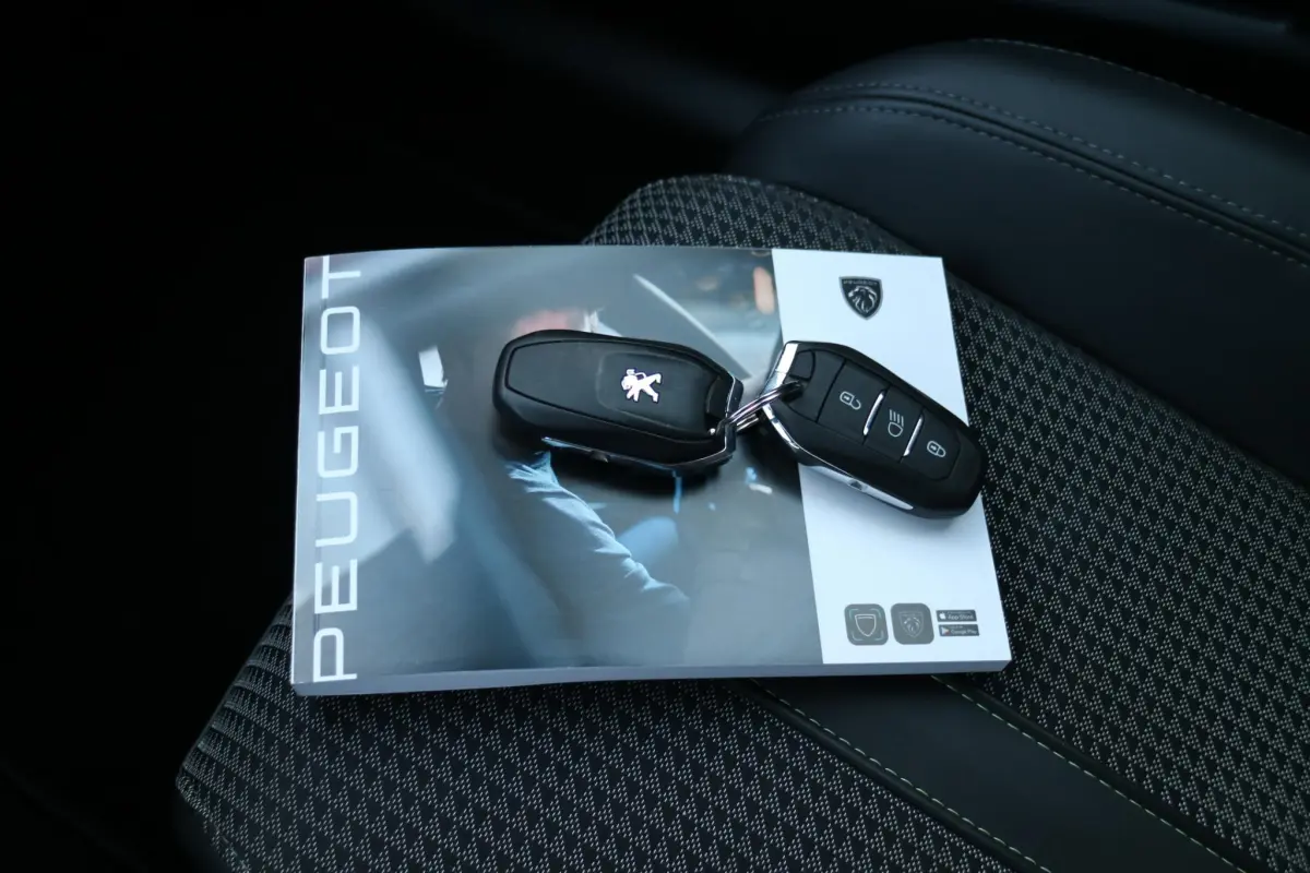 208 1.2 PureTech GT Pack | Camera | Carplay |