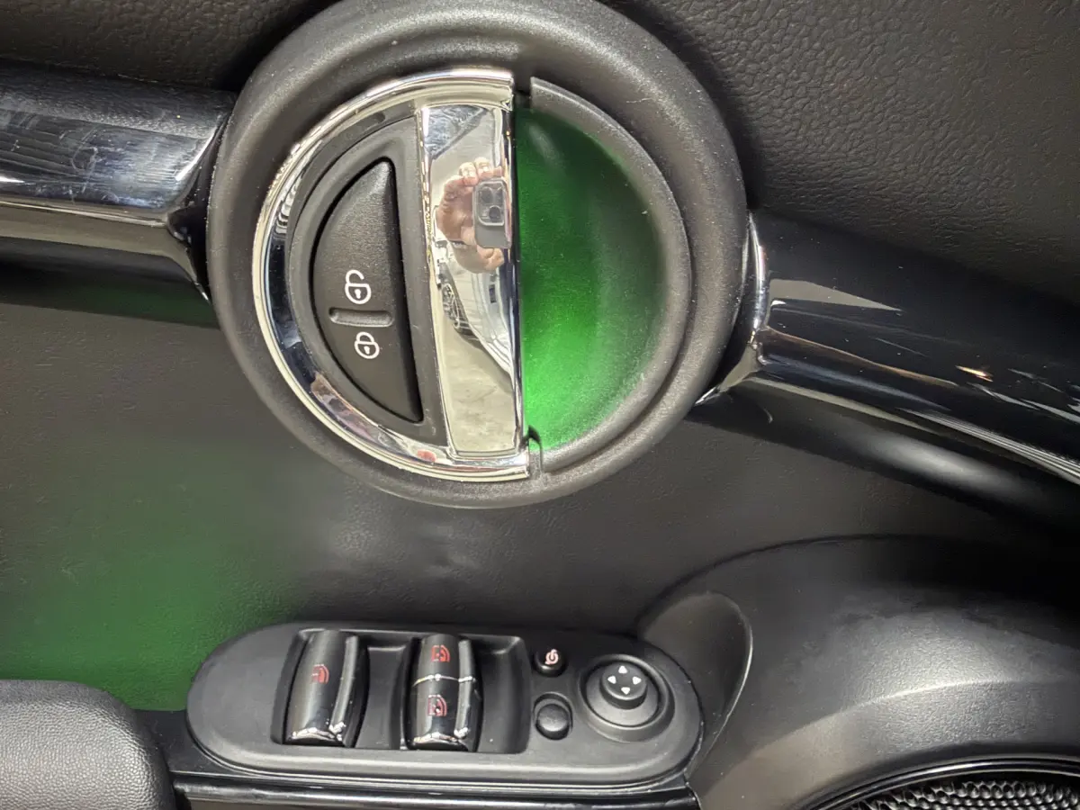 Cooper Cabrio 1.5 Salt // Leer // Mini Yours // JCW!