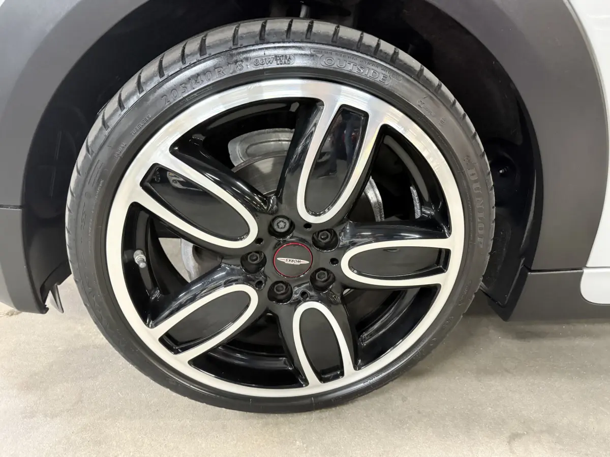 Cooper Cabrio 1.5 Salt // Leer // Mini Yours // JCW!