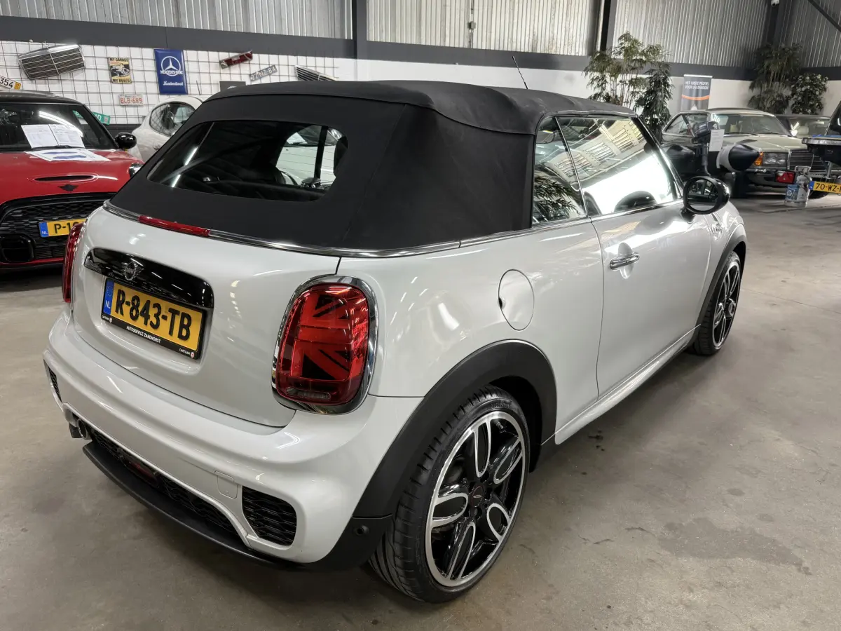 Cooper Cabrio 1.5 Salt // Leer // Mini Yours // JCW!