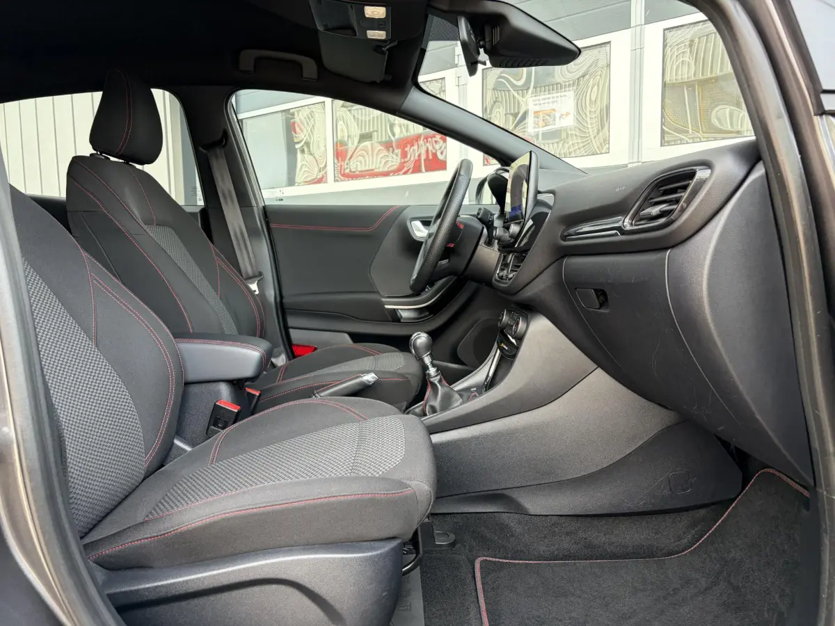 Puma 1.0 EcoBoost Hybrid ST-Line | Parkeer sensor | Stoel verwarming | Elektrische spiegels |