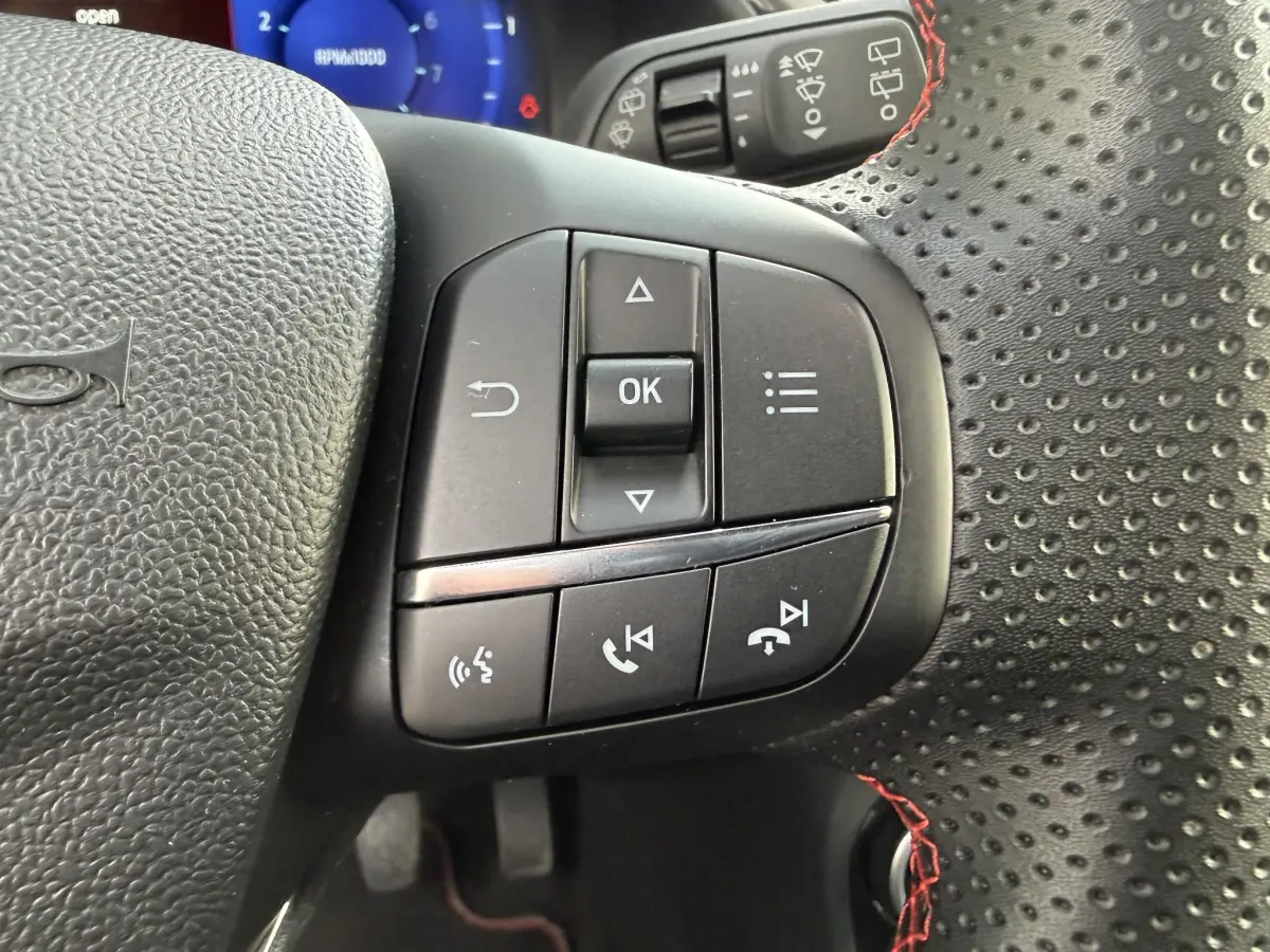 Puma 1.0 EcoBoost Hybrid ST-Line | Parkeer sensor | Stoel verwarming | Elektrische spiegels |