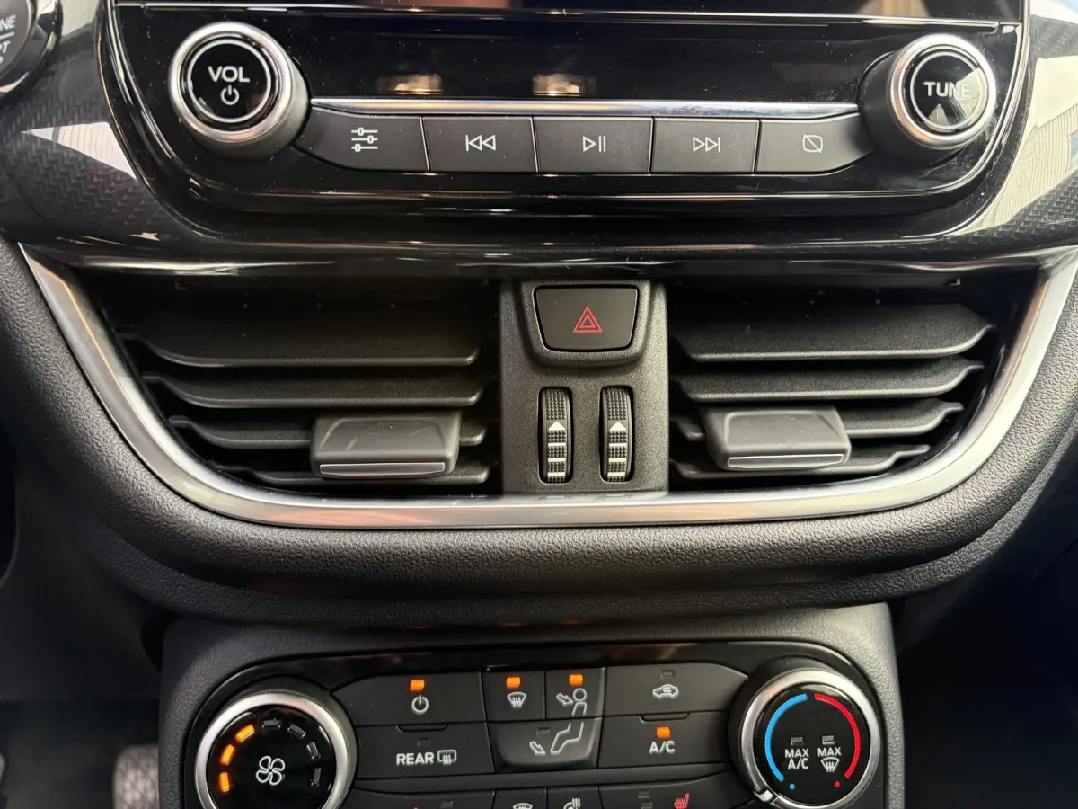 Puma 1.0 EcoBoost Hybrid ST-Line | Parkeer sensor | Stoel verwarming | Elektrische spiegels |