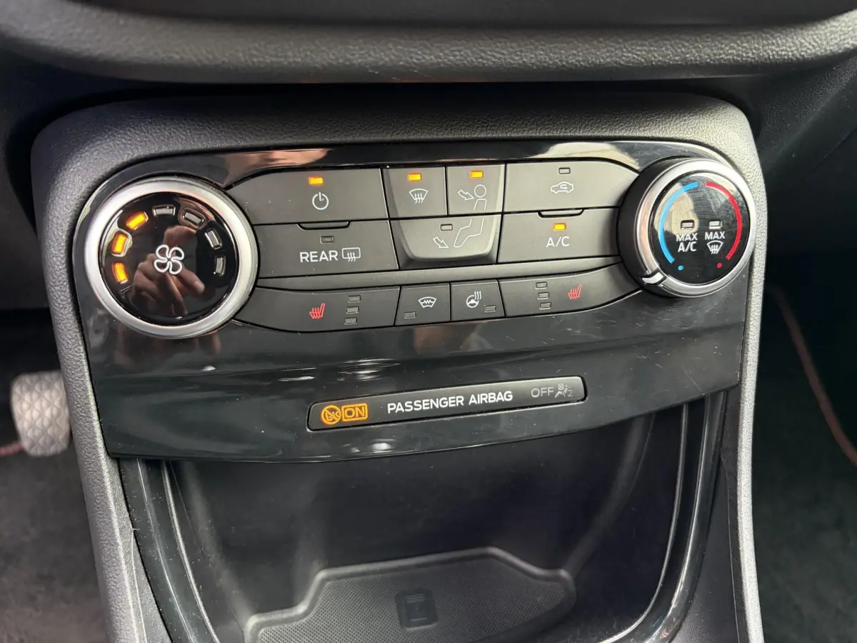 Puma 1.0 EcoBoost Hybrid ST-Line | Parkeer sensor | Stoel verwarming | Elektrische spiegels |