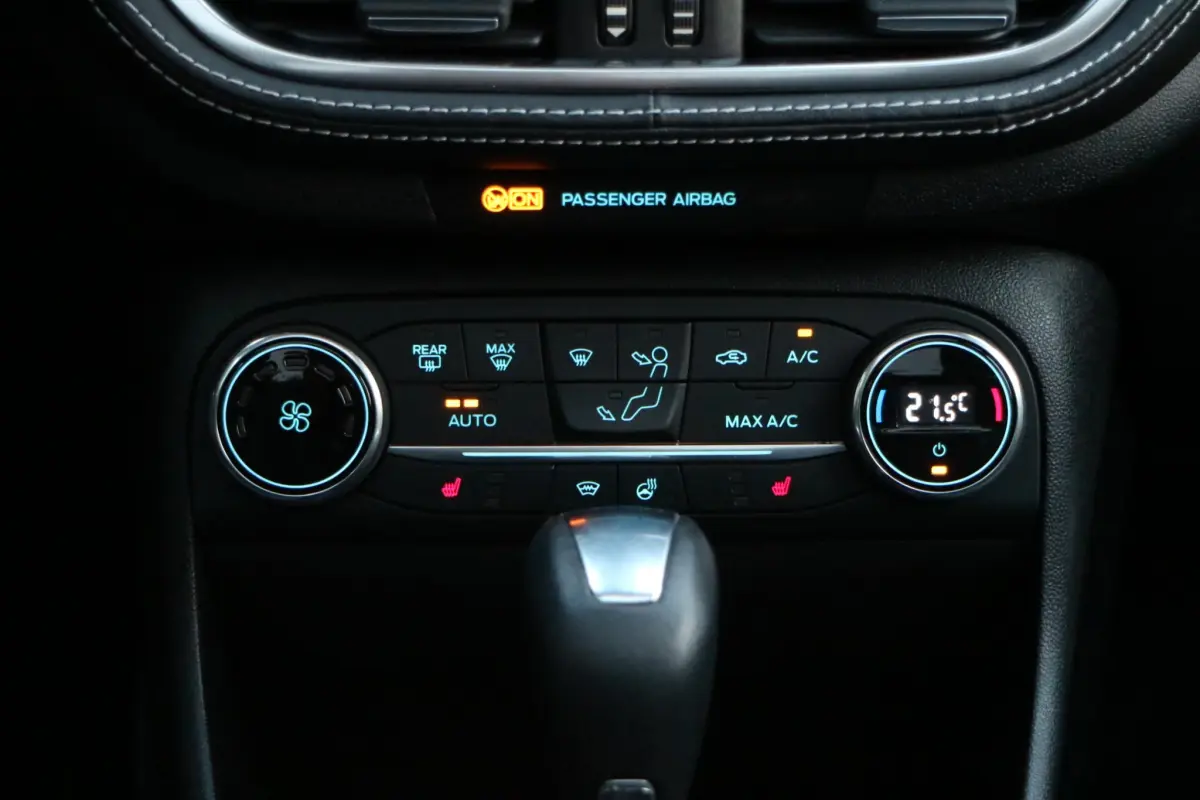 Fiesta 1.0 EcoBoost Vignale | Panorama | Automaat! | Full Optie! |