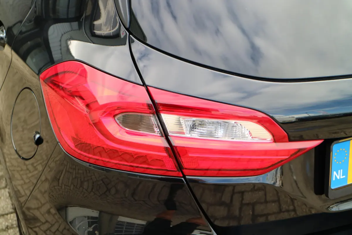 Fiesta 1.0 EcoBoost Vignale | Panorama | Automaat! | Full Optie! |