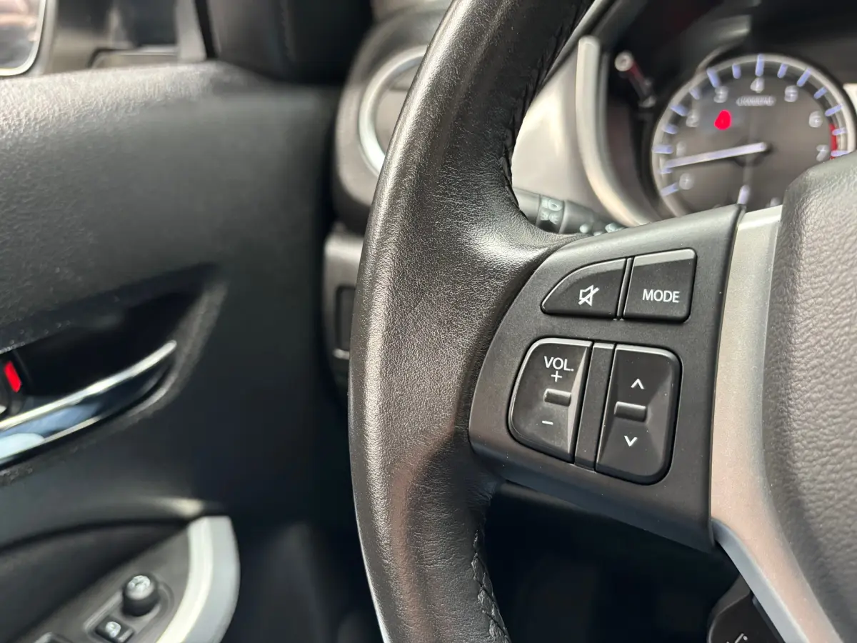 Vitara 1.6 High Executive / Camera / Panorama Dak