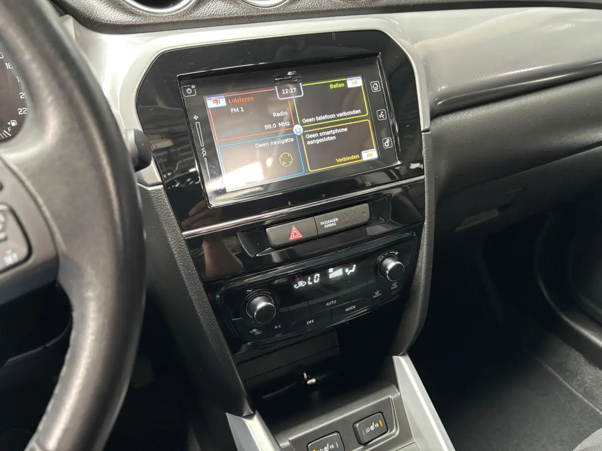 Vitara 1.6 High Executive / Camera / Panorama Dak
