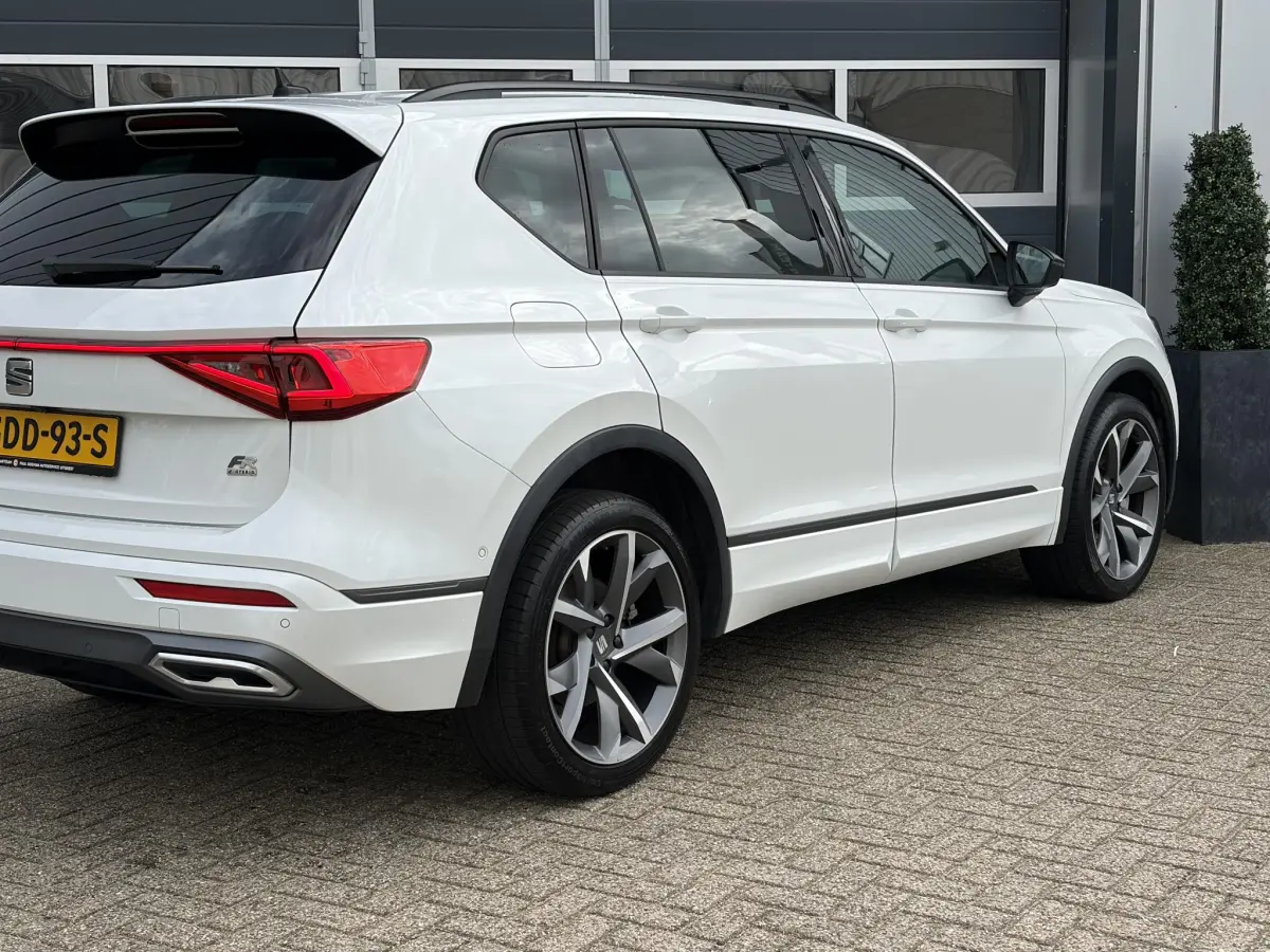 Tarraco 1.4 TSI e-Hybrid PHEV FR Business | LED | Keyless | Elektrische klep | Virtual | 20 Inch | Camera |