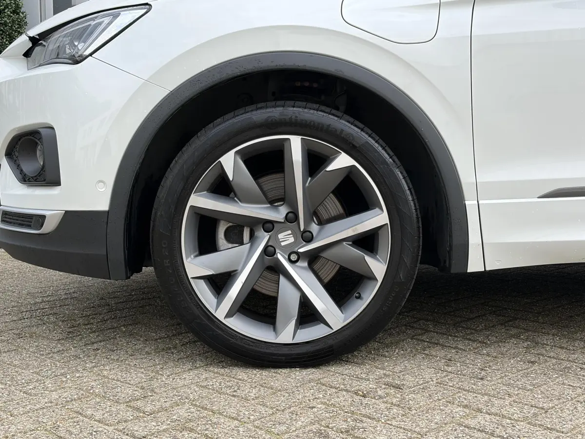 Tarraco 1.4 TSI e-Hybrid PHEV FR Business | LED | Keyless | Elektrische klep | Virtual | 20 Inch | Camera |