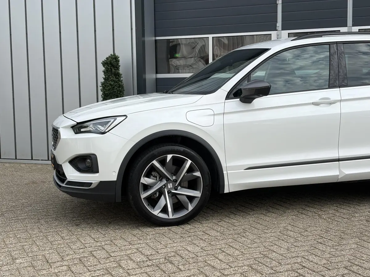 Tarraco 1.4 TSI e-Hybrid PHEV FR Business | LED | Keyless | Elektrische klep | Virtual | 20 Inch | Camera |