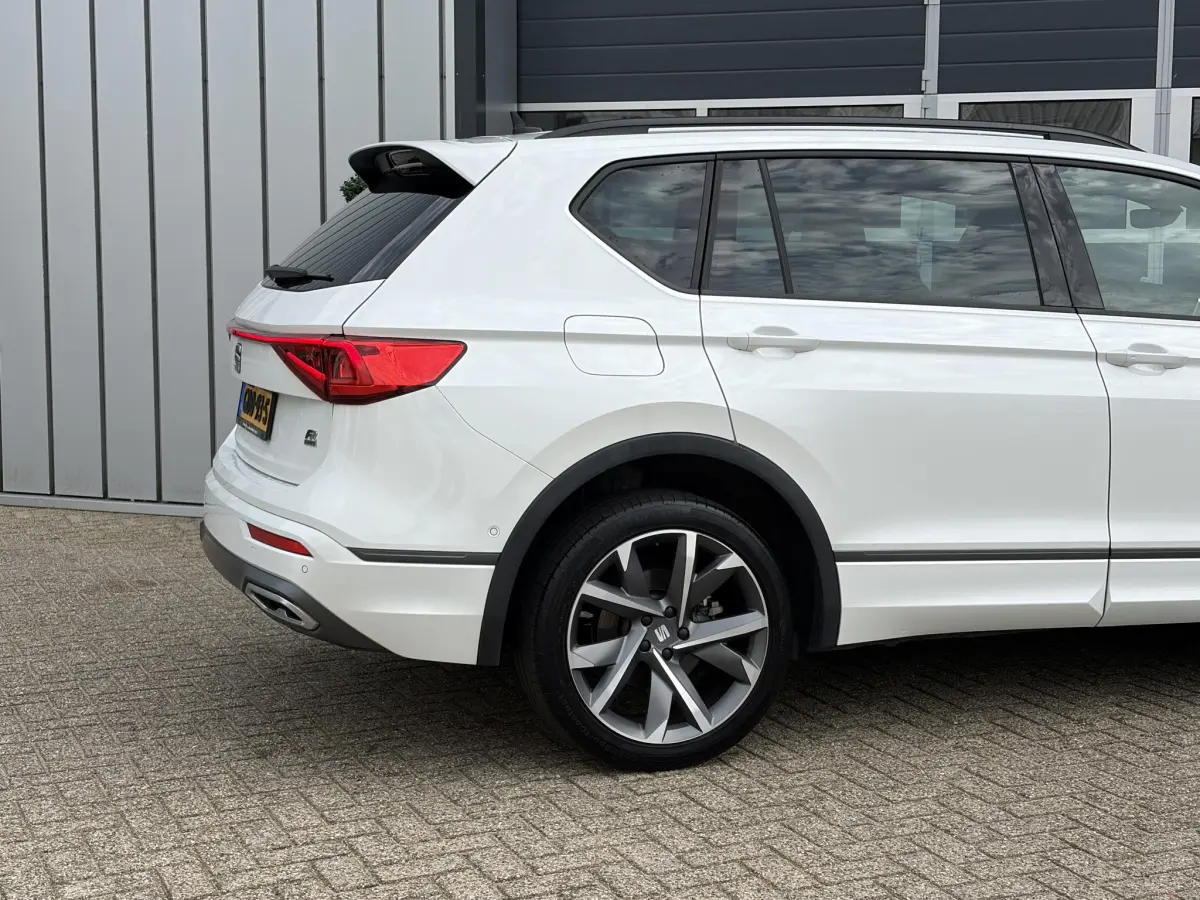 Tarraco 1.4 TSI e-Hybrid PHEV FR Business | LED | Keyless | Elektrische klep | Virtual | 20 Inch | Camera |