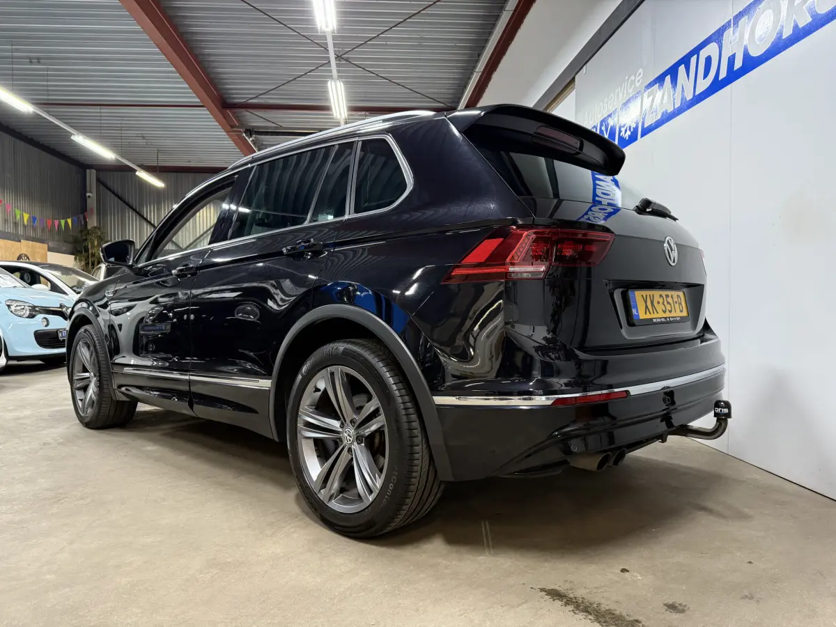 Tiguan 1.4 TSI ACT Highline Business R exterieur // 19 inch // virtual dash