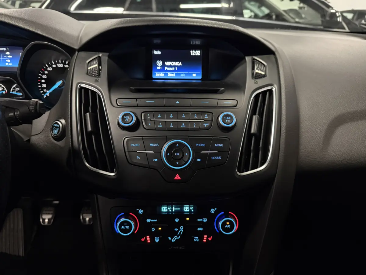 Focus Wagon 1.0 ST-Line // Ecc // stoel verw.