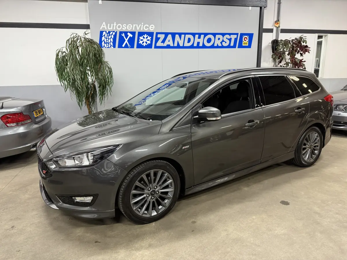 Focus Wagon 1.0 ST-Line // Ecc // stoel verw.