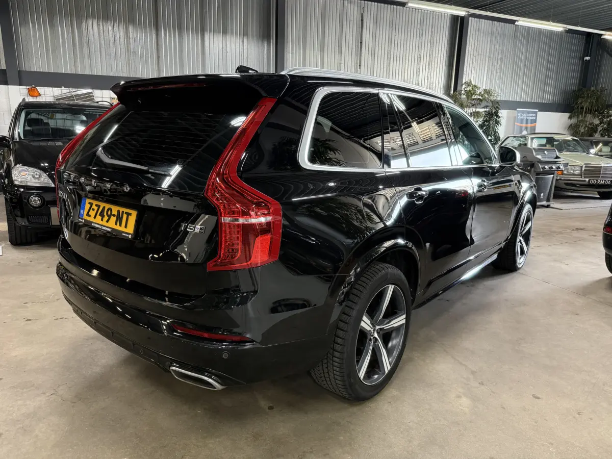 XC90 2.0 T5 AWD R-Design // Panodak // Caplay // sportstoelen met geheugen
